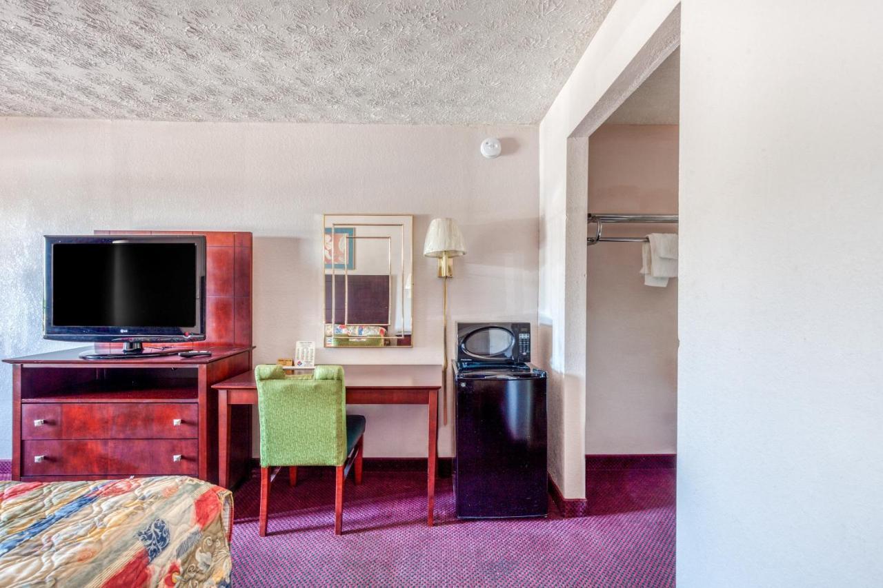Oyo Hotel Decatur I-20 East & Wesley Club Dr المظهر الخارجي الصورة