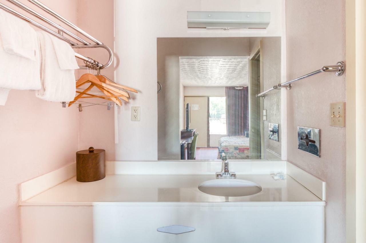 Oyo Hotel Decatur I-20 East & Wesley Club Dr المظهر الخارجي الصورة